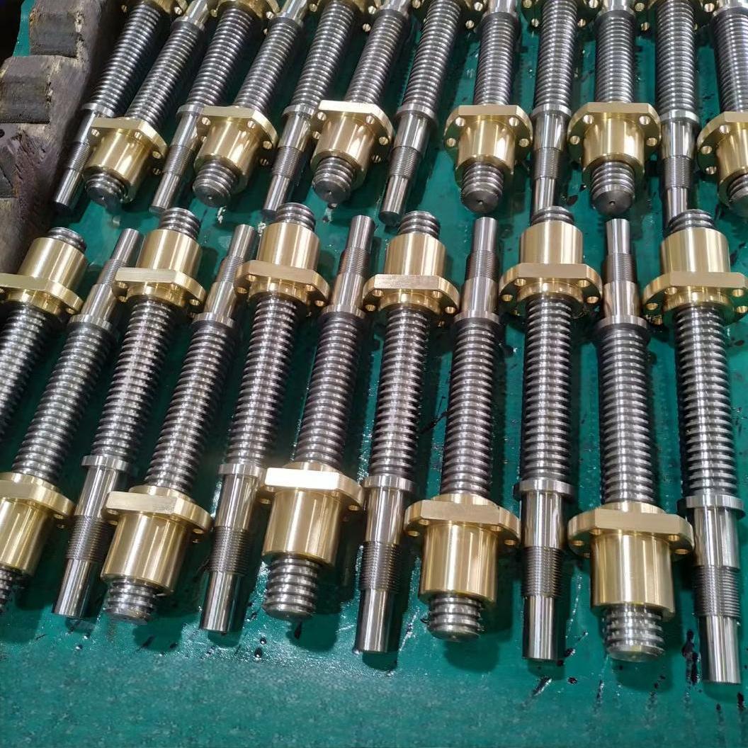 T44 Tr44x7 Diameter 44mm Lead 7mm Lead Screw with Bronze Flange Nut T44 Tr44x7 Diameter 44mm Lead 7mm Lead Screw with Bronze Flange Nut