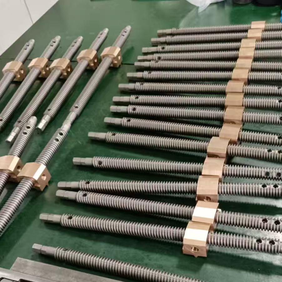 T20 Tr20x8 Diameter 20mm Lead 8mm Pitch 4mm 2 Thread Starts Lead Screw with Nut T20 Tr20x8 Diameter 20mm Lead 8mm Pitch 4mm 2 Thread Starts Lead Screw with Nut