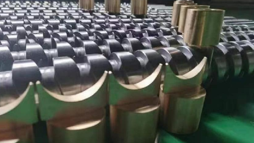 RECIPROCATING SCREW FOR OIL FIELD AUTOMATIC COILING MACHINES