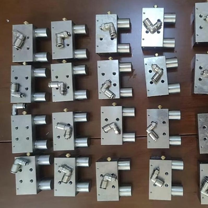 Pneumatic normally closed guide rail clamp and brake
