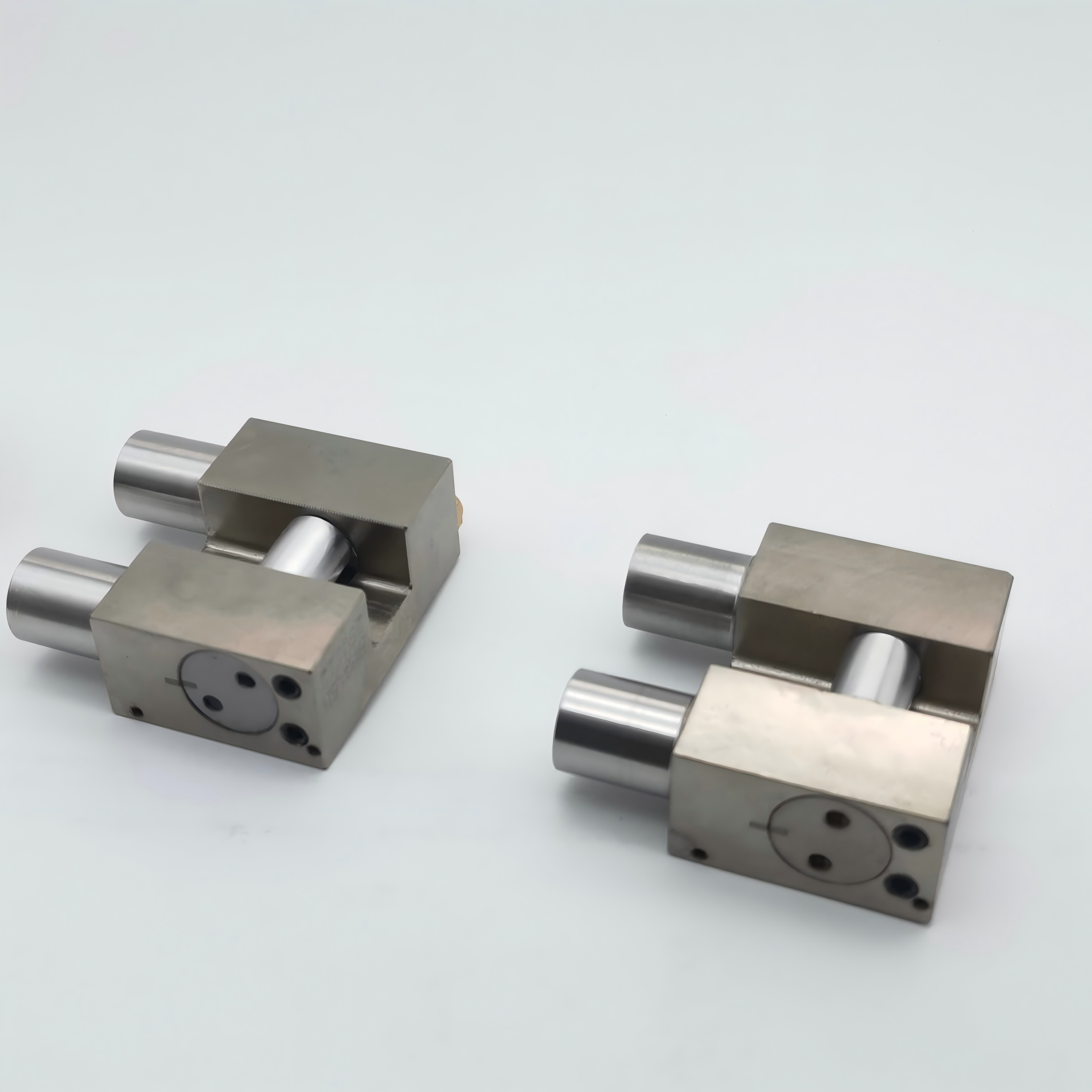 Corrosion Resistance Holding Force 400N Pneumatic Normally Close Clamp for 15mm Linear Guide