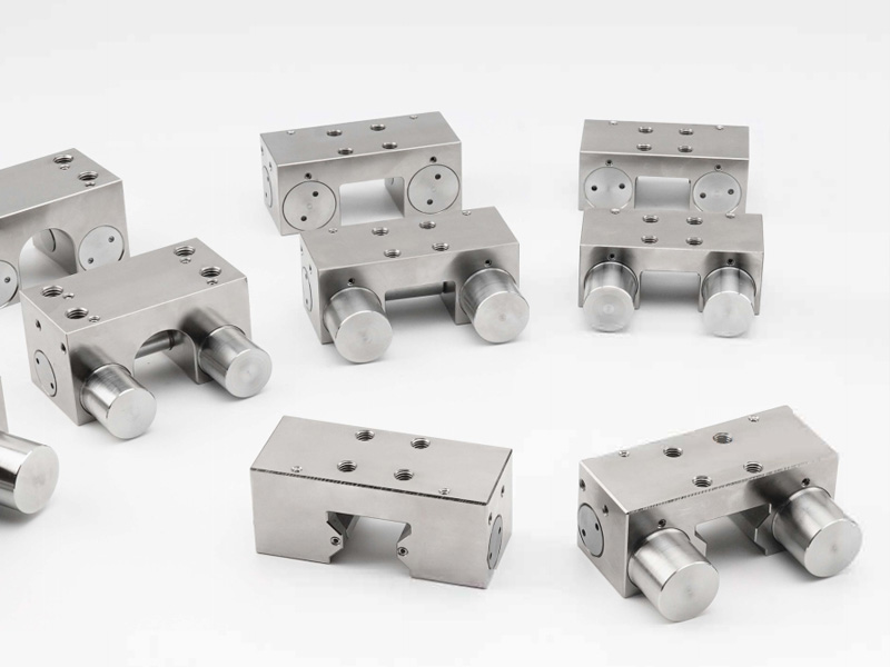 Linear rail and round shaft clamping and braking