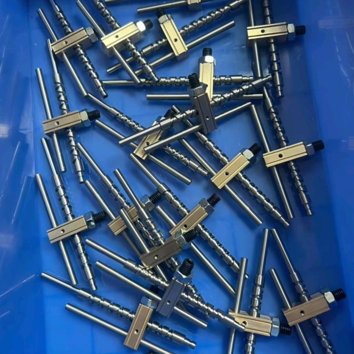 Self Reversing Screw with Nuts
