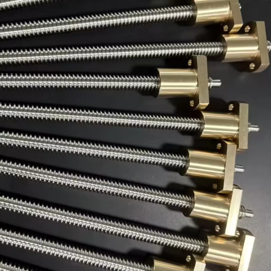 8mm Diameter 1.5mm Lead T8x1.5 SUS304 Lead Screw And Brass Flange Nut