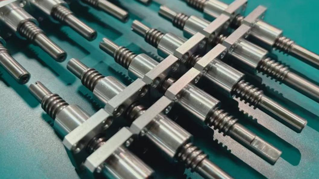 8mm Diameter 2mm Lead SUS304 Tr8x2 Bidirectional Lead Screw And Flange Nut