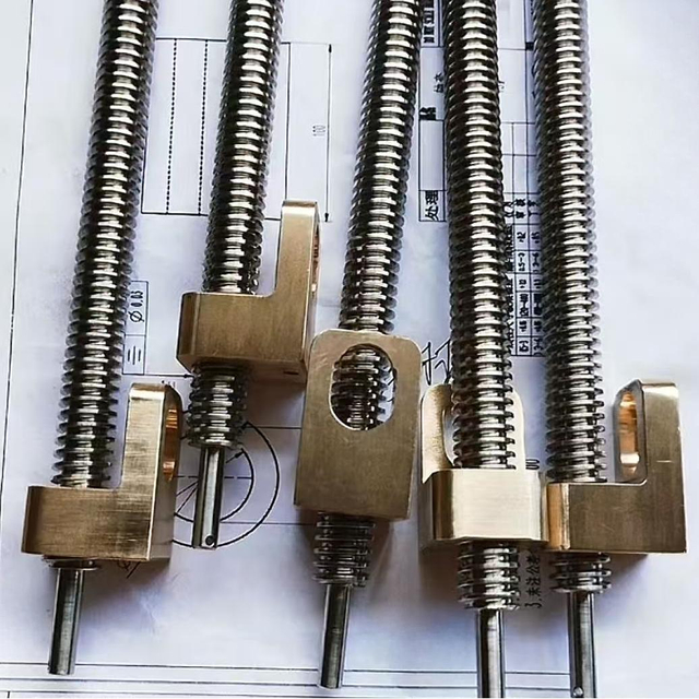 Customized Smooth Motion Tr14x3 Copper Nut And T14x3 SUS304 Lead Screw 
