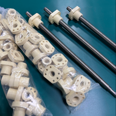 Tr14x3 C45 Carbon Steel Lead Screw Threaded Rod with PEEK Flanged Nut