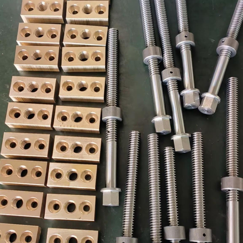 OD 14mm Pitch 3mm Tr14x3 SUS304 Lead Screw And Bronze Square Nut 