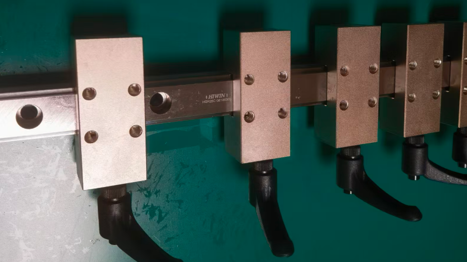 LMSK Manual Linear Guide Clamping Elements