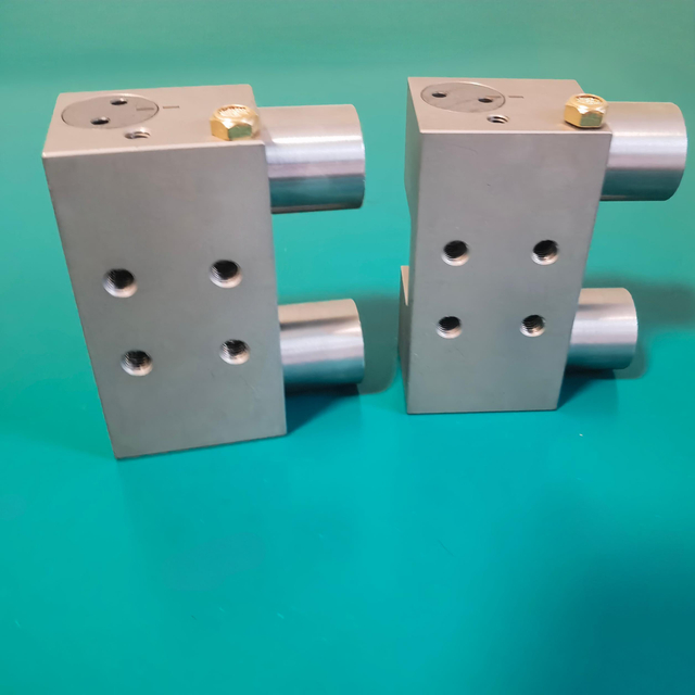 20mm HIWIN THK Linear Rail Locking Clamp Pneumatic Normally Closed Air Operated Guide Braking Stopper