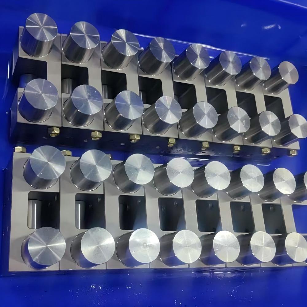 Pneumatic normally closed clamping element.jpg