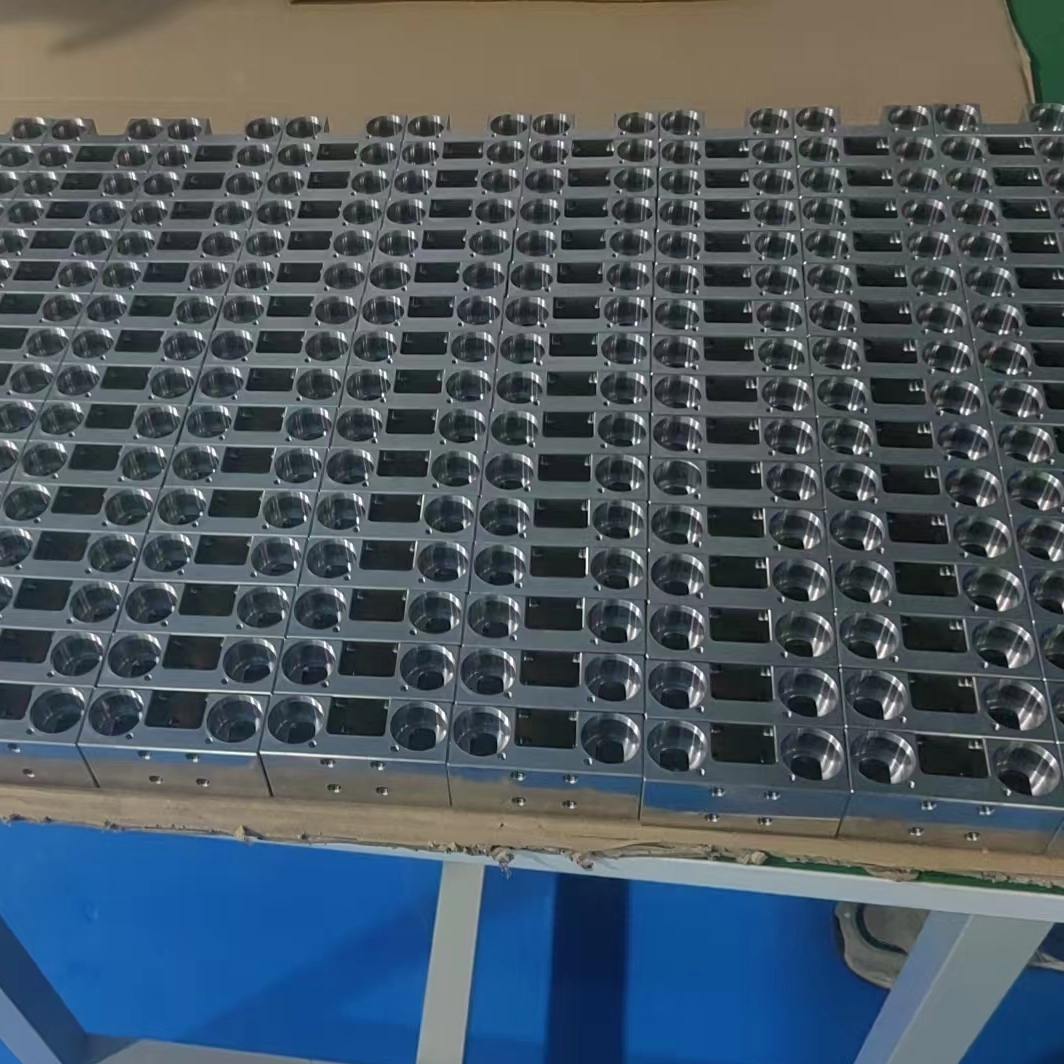 Pneumatic Normally Open Clamp Brake Zimmer MK2501A Equivalent for THK SHS25 Linear Guide