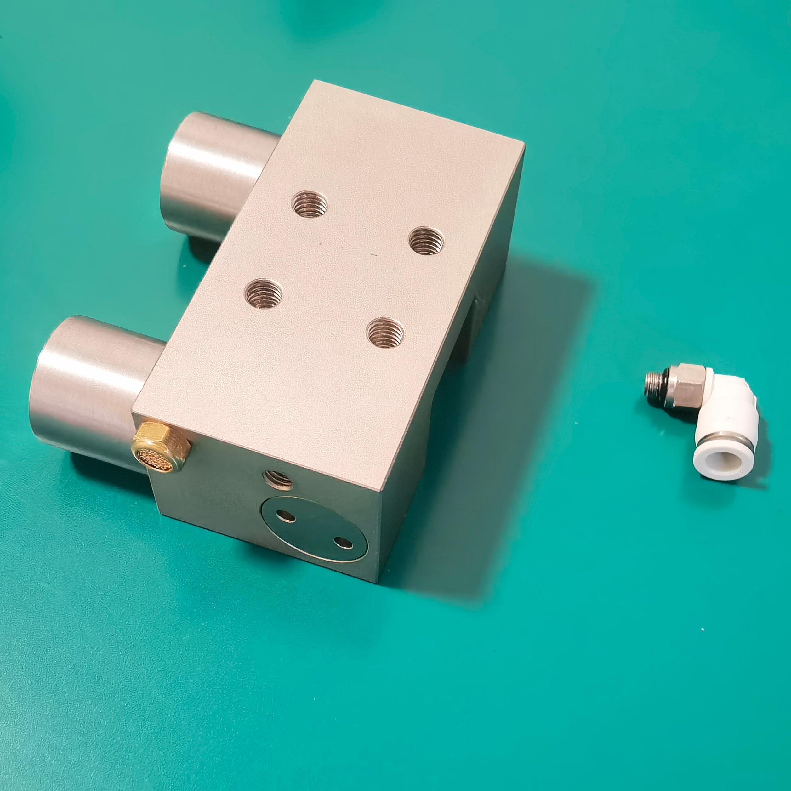25mm Size Ball Linear Guide Holding Force 750N Pneumatic Normally Closed Clamp Brake
