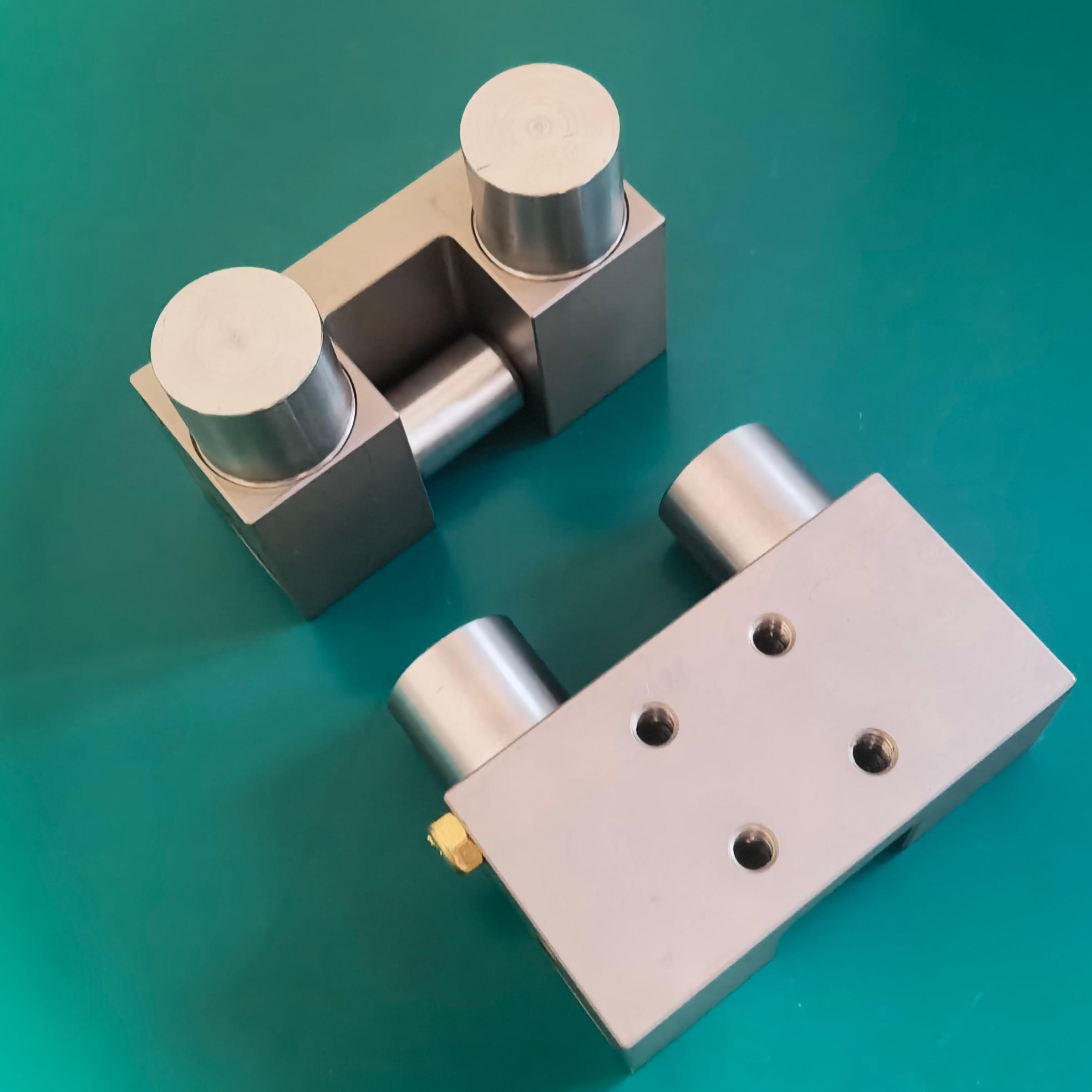 Normally Closed Pneumatic Clamp Braking Linear Motion Locking Device for HIWIN HGR45 Linear Guide