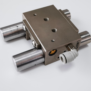 Pneumatic Normally Closed Clamp with Braking Mechanism for THK HSR30 SHS30 Linear Guide